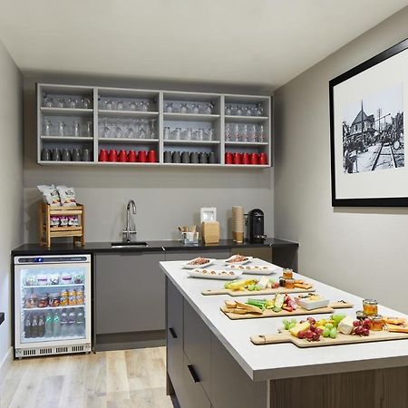 Delta Hotels By Marriott Cheshunt Броксборн Екстериор снимка