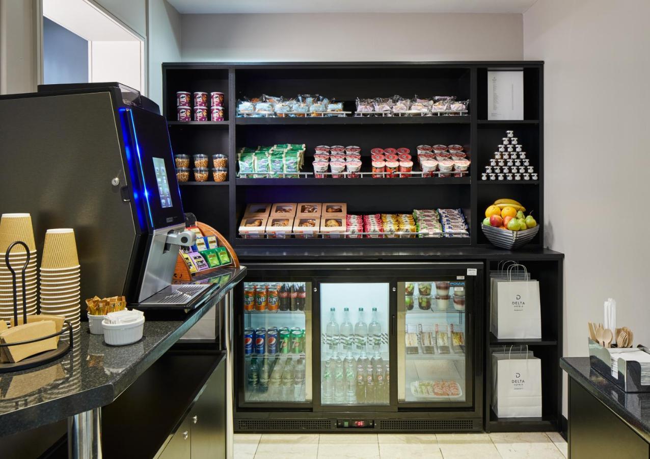 Delta Hotels By Marriott Cheshunt Броксборн Екстериор снимка