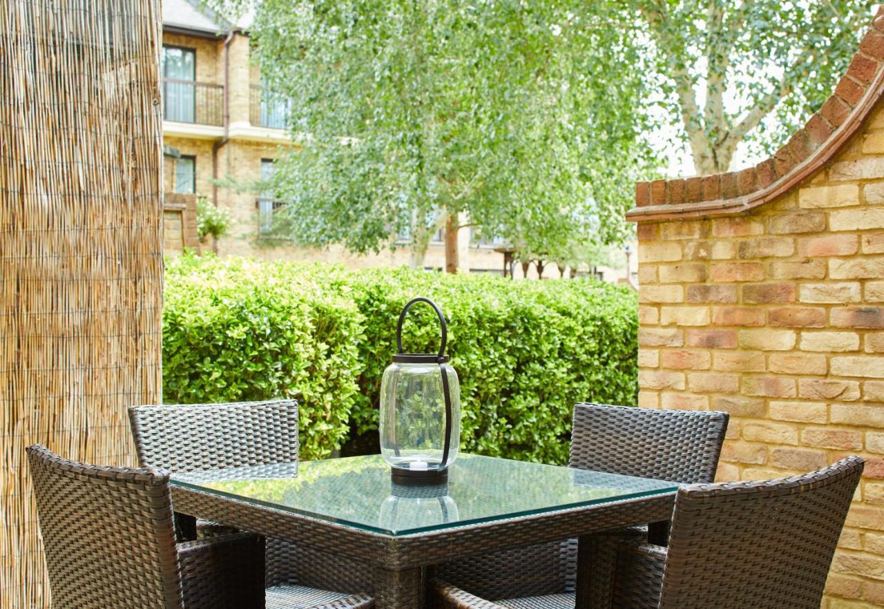Delta Hotels By Marriott Cheshunt Броксборн Екстериор снимка