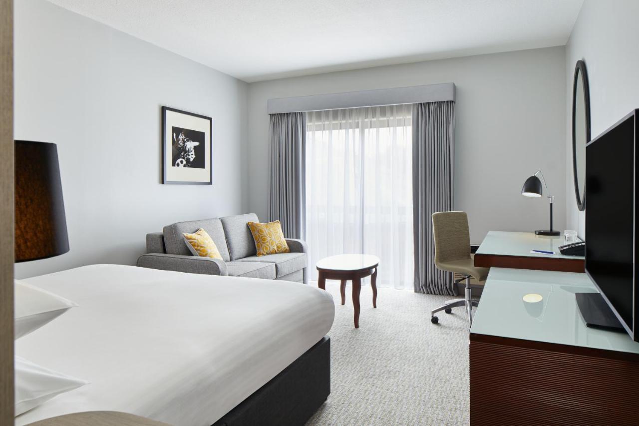 Delta Hotels By Marriott Cheshunt Броксборн Екстериор снимка
