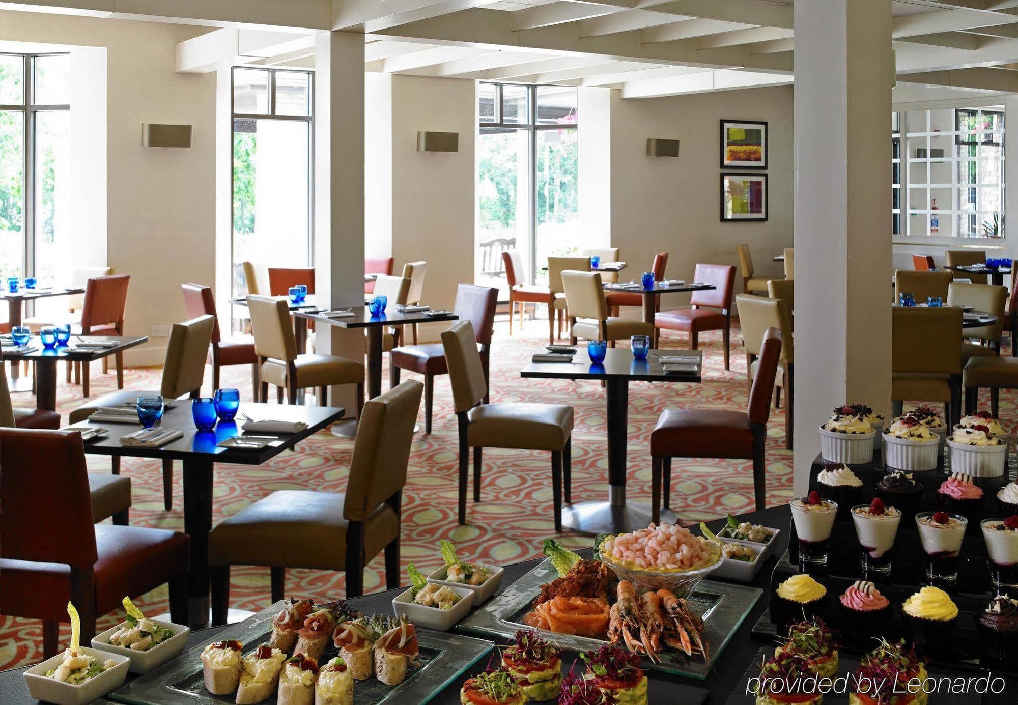 Delta Hotels By Marriott Cheshunt Броксборн Екстериор снимка