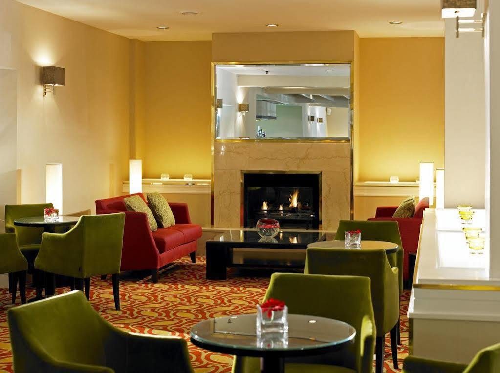 Delta Hotels By Marriott Cheshunt Броксборн Екстериор снимка