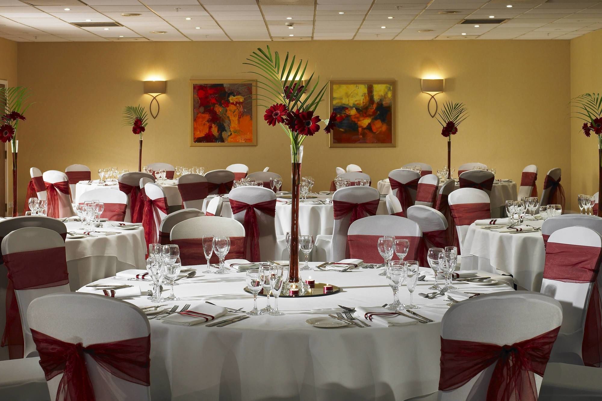 Delta Hotels By Marriott Cheshunt Броксборн Екстериор снимка